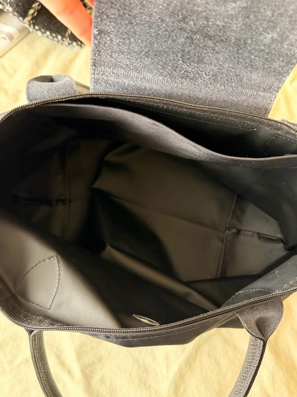 Longchamp Le Pliage Recycled Nylon Tote Medium - Picture 8 of 15